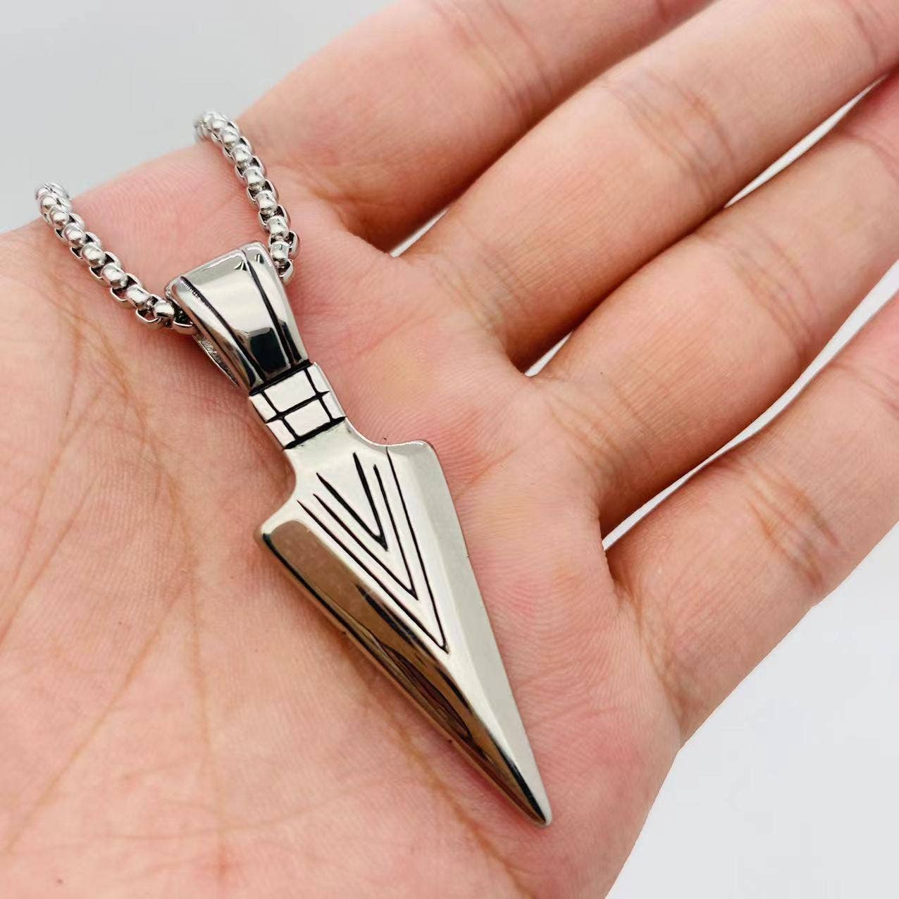Spear Pendant Necklace