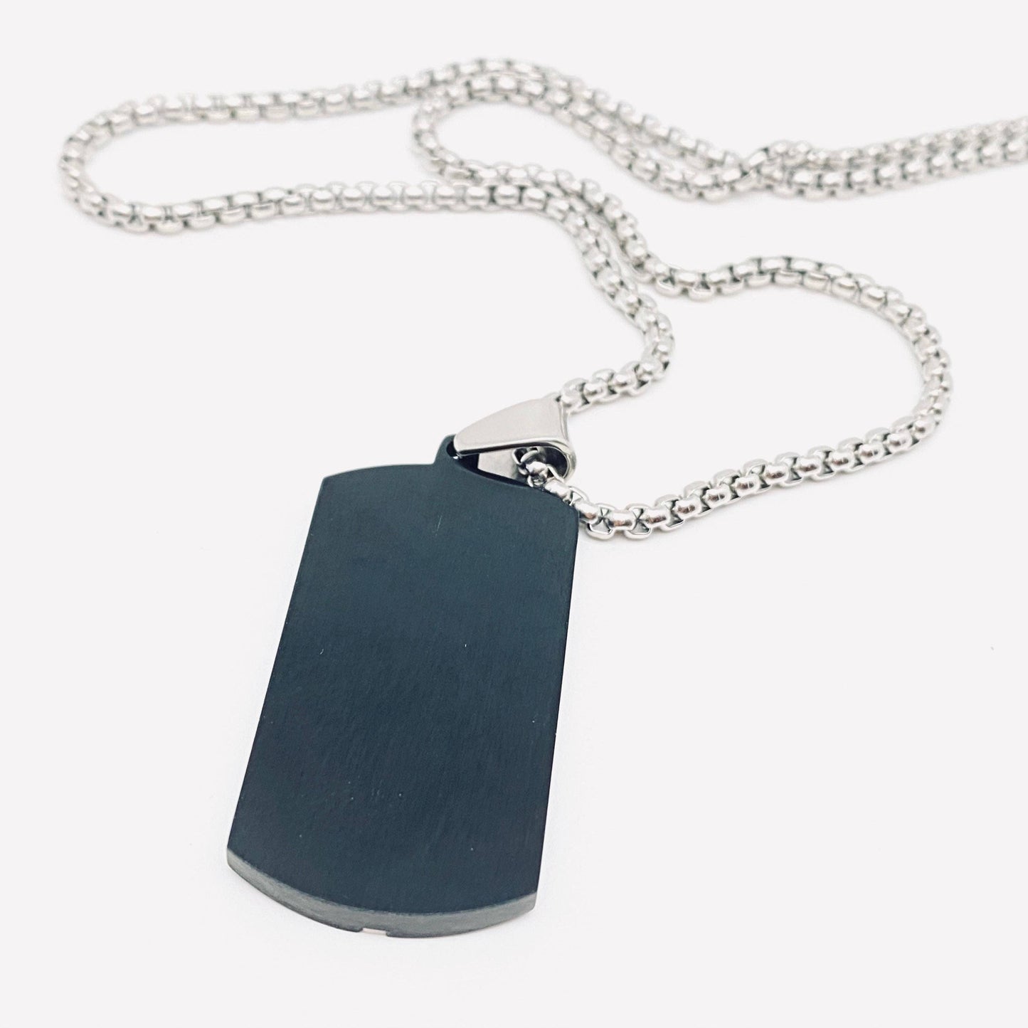 Cracked Pendant Necklace